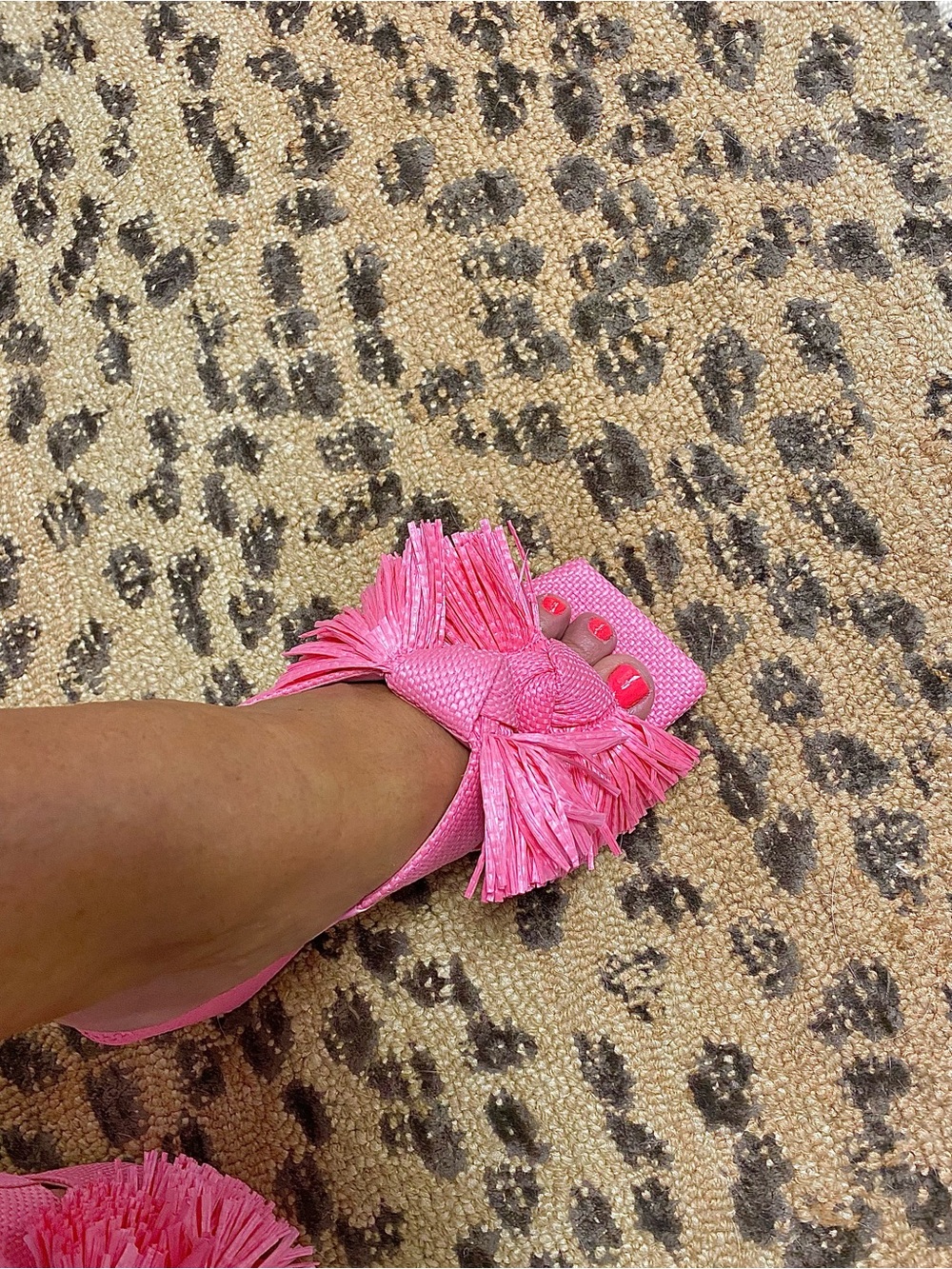 Gianni Bini Candy Pink Bow Slide Mule - Picture 6 of 8